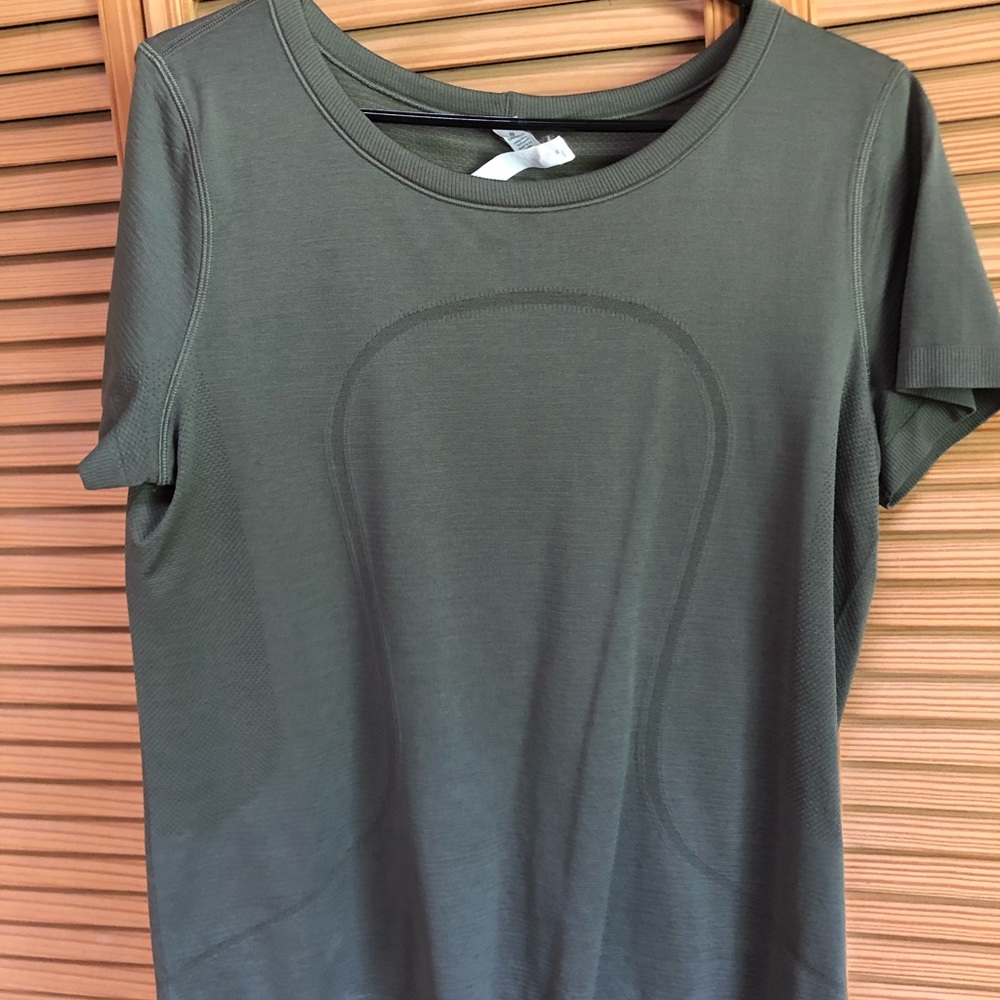 Lululemon Short Sleeve